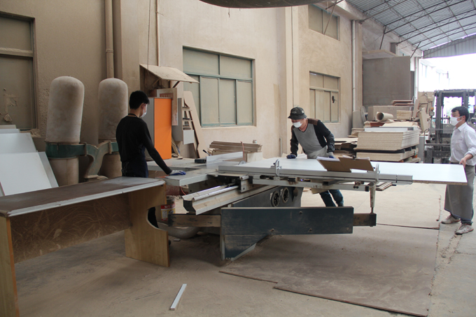 碧江产品生产车间实拍 探访碧江生产实力，感受木材加工的精湛工艺